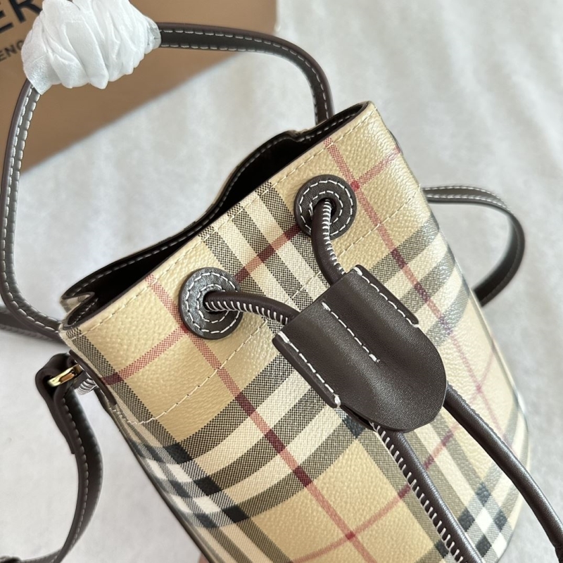 Bv*b*rry bucket bags